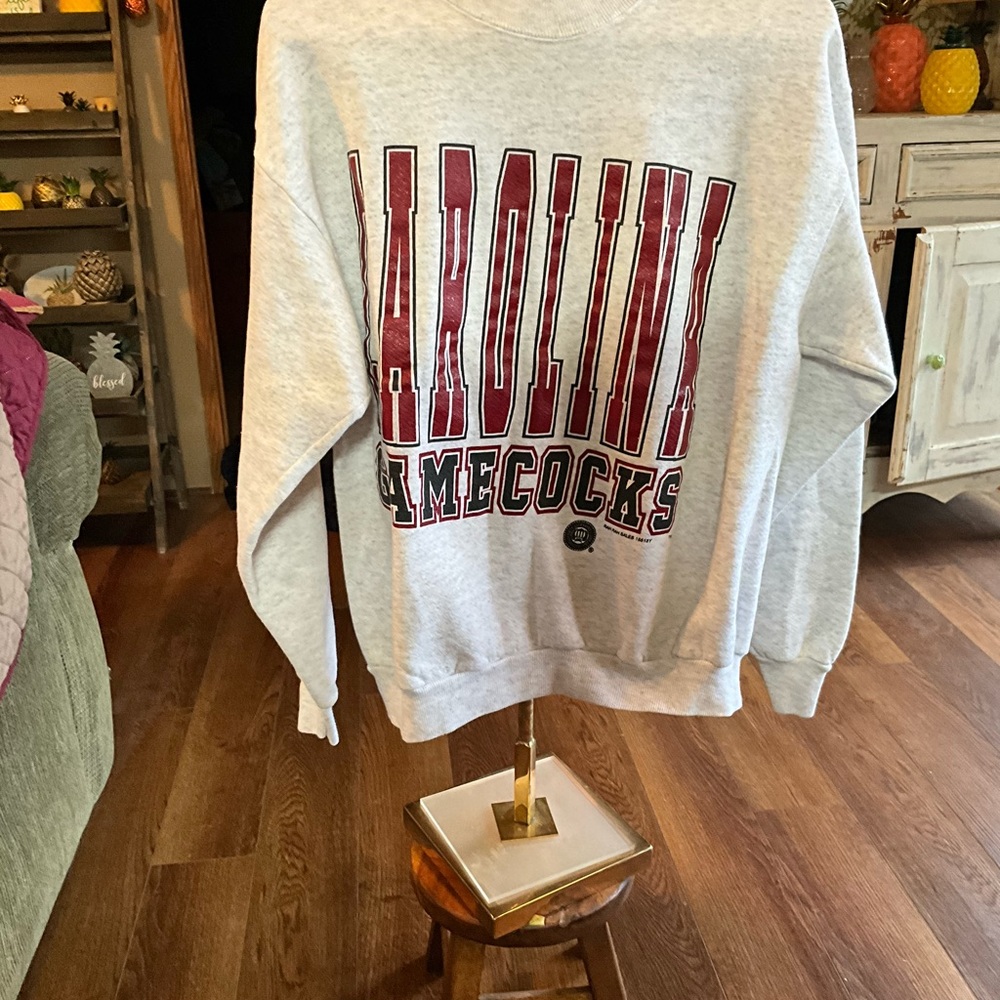 Lee Gray Sweatshirt with Red and Black Graphics - Picture 4 of 6